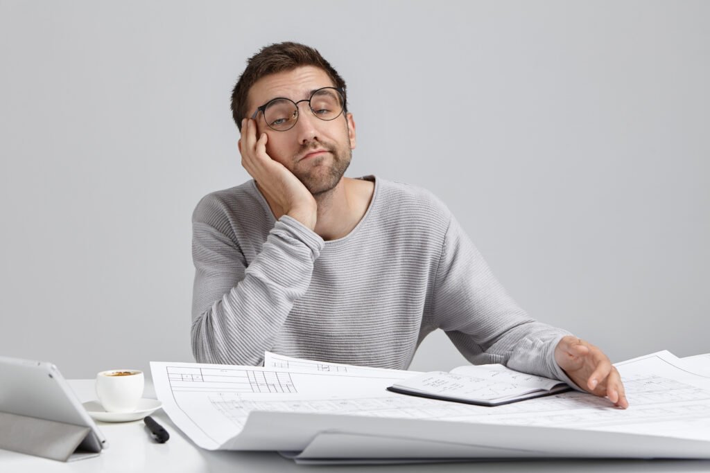 FAÇA SOZINHO, FAÇA QUEBRADO, FAÇA CANSADO, FAÇA COM MEDO: O Mantra para Sair da Inércia e Realizar Seus Sonhos 3 A Disciplina do "Faça Cansado": Encontrando Energia na Consistência, Não na Motivação